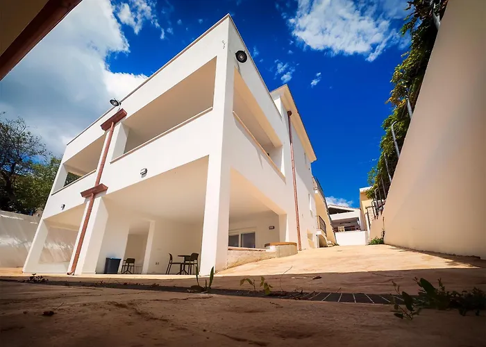 招待所 Cala Goloritze 圣玛丽亚纳瓦雷