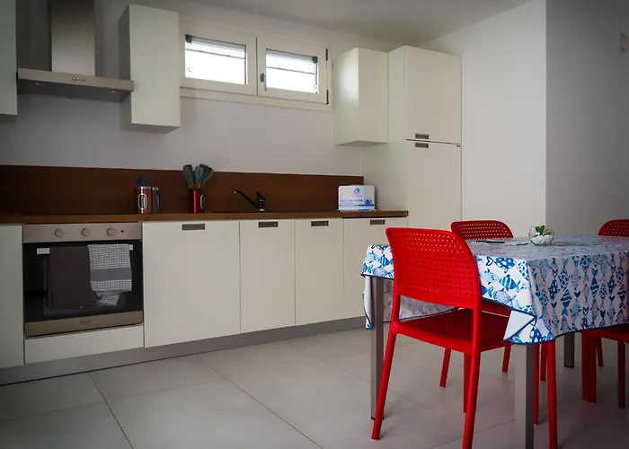 Cala Goloritze 招待所 圣玛丽亚纳瓦雷